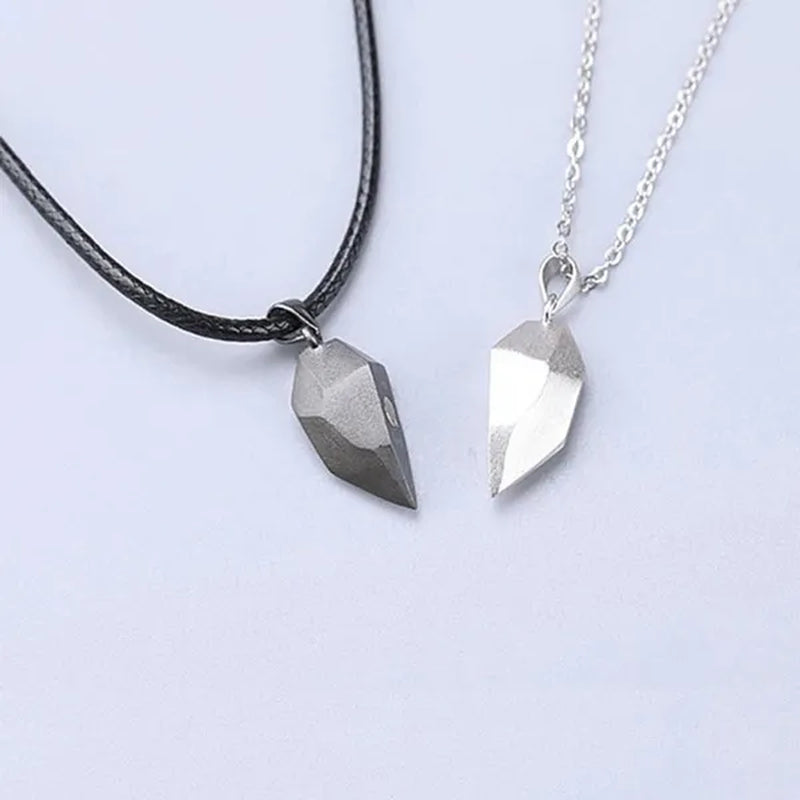 2Pcs Lovers Heart Pendant Couple Necklace Magnetic Heart Charm Necklace Valentine'S Day Gift